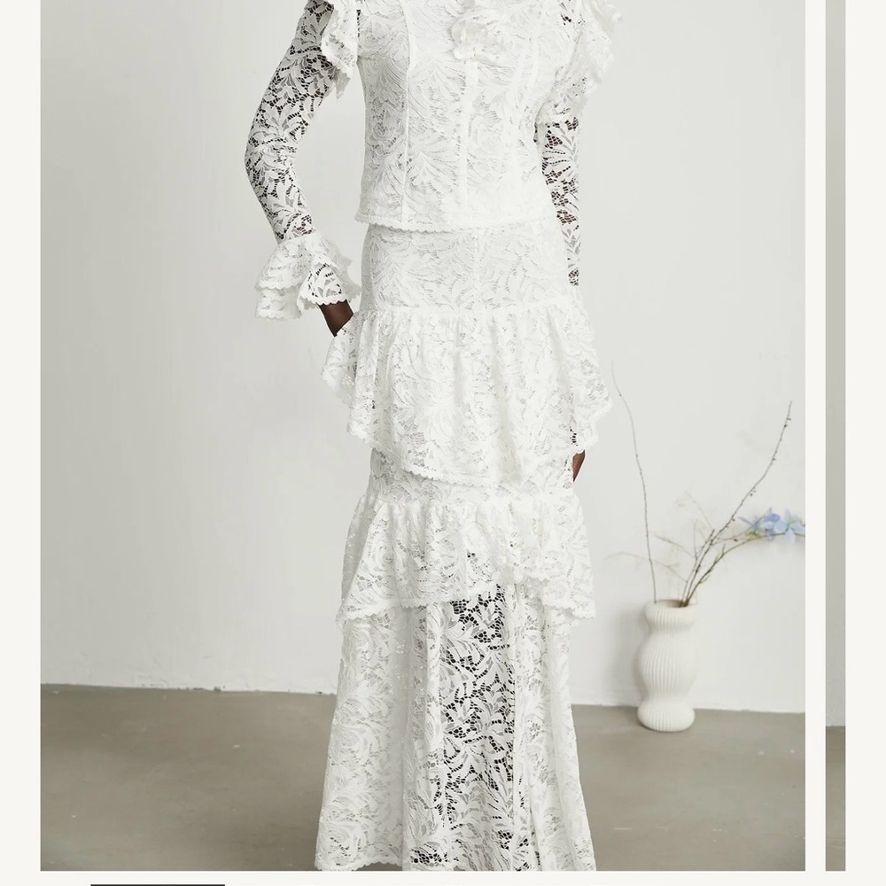 Elegant White Maison Celine Set Ruffled Lace